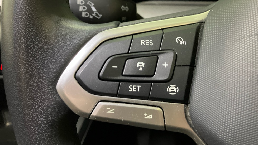 Volkswagen Golf 1.5 TSI 150 Life 5dr Petrol Hatchback - Image 17