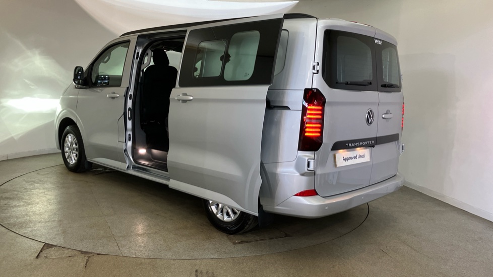 Volkswagen Transporter T30 Swb Diesel 2.0 TDI 110 Commerce Plus Kombi Van [5 Plus] - Image 43