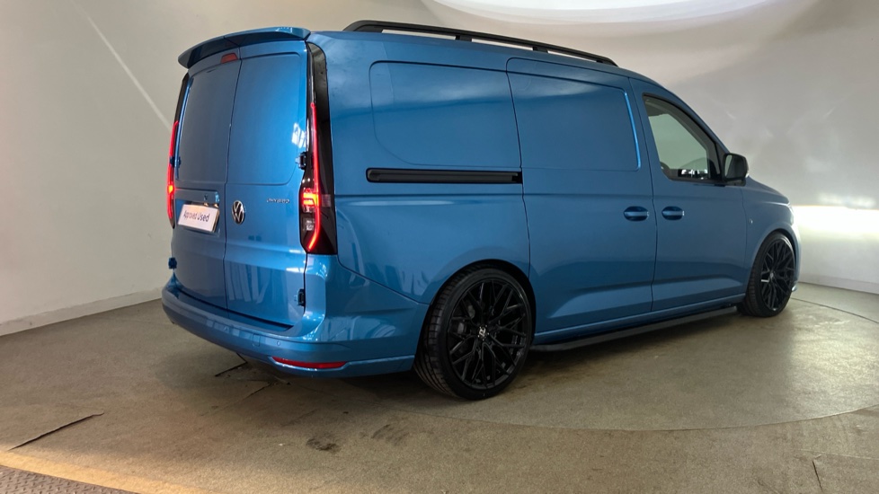 Volkswagen Caddy Maxi Caddy Cargo Maxi C20 Petrol 1.5 eHybrid 150 Commerce Van DSG [Bus/Assist] - Image 45