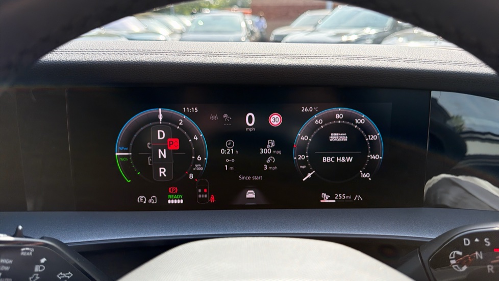 Volkswagen Tayron 1.5 TSI eHybrid R-Line Edition 5dr DSG6 Estate - Image 11