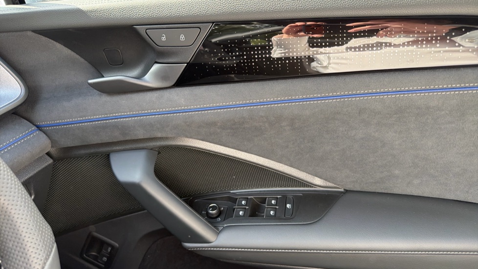 Volkswagen Tayron 1.5 TSI eHybrid R-Line Edition 5dr DSG6 Estate - Image 19