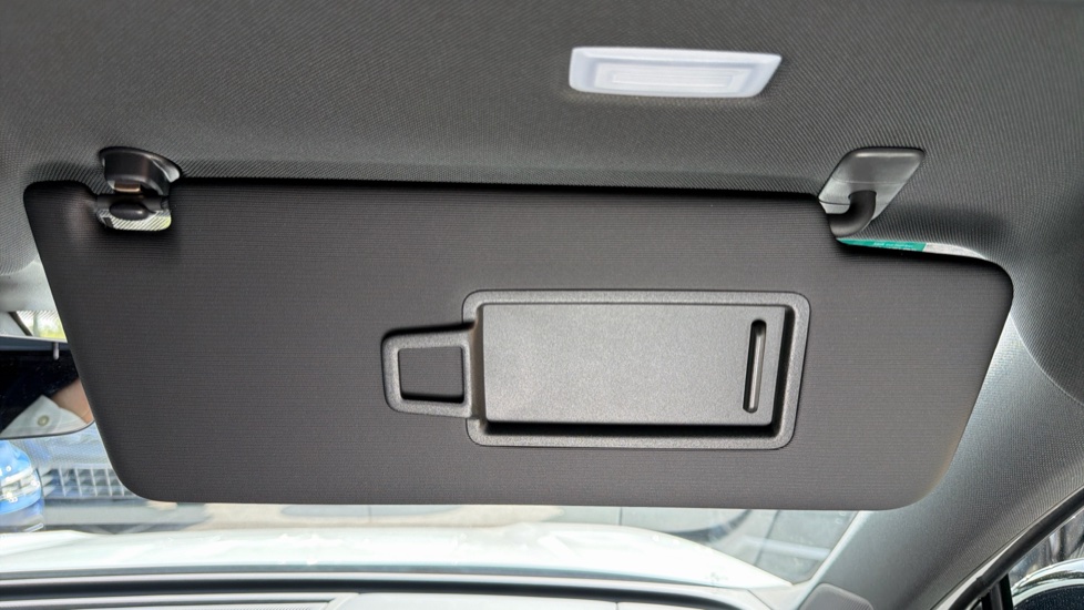 Volkswagen Tayron 1.5 TSI eHybrid R-Line Edition 5dr DSG6 Estate - Image 38