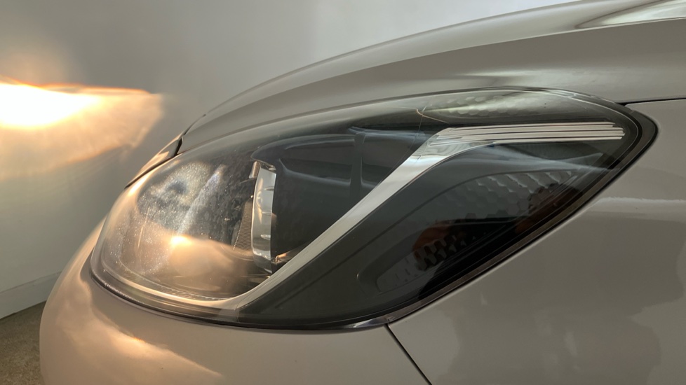 Hyundai i10 1.0T [90] N Line 5dr [Nav] Petrol Hatchback - Image 32