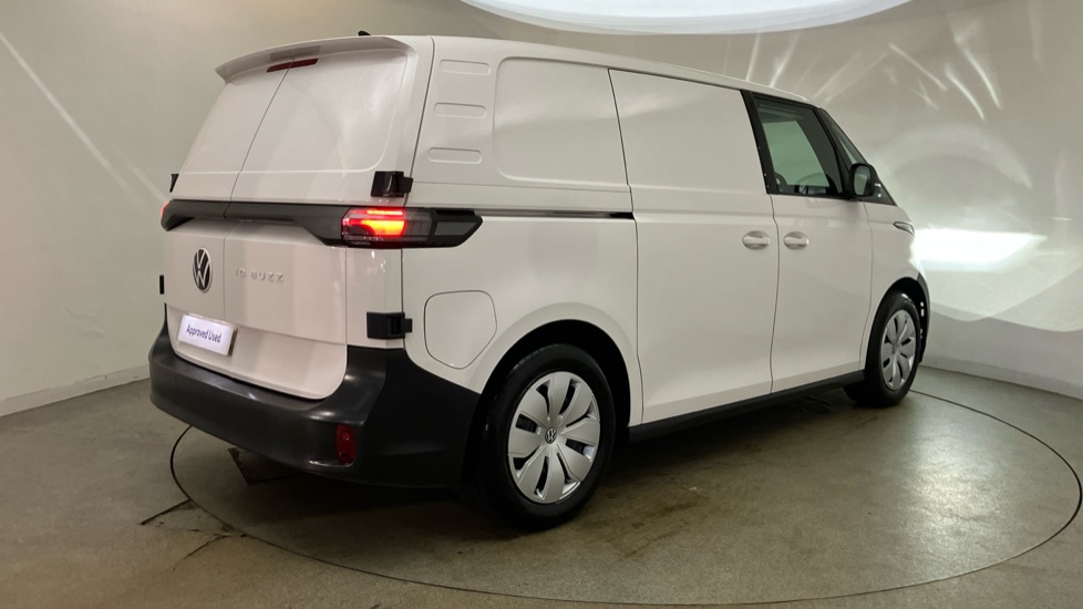 Volkswagen Id.Buzz Cargo 150kW Commerce 77kWh Auto - Image 40