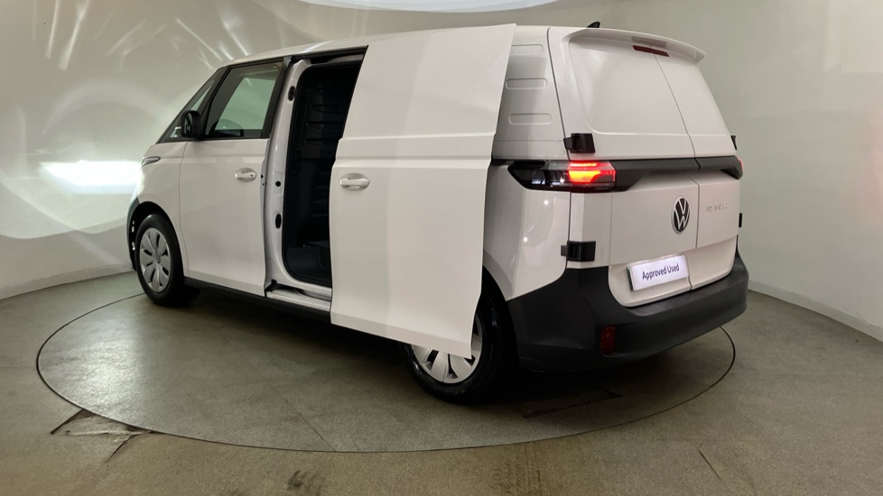Volkswagen Id.Buzz Cargo 150kW Commerce 77kWh Auto - Image 42