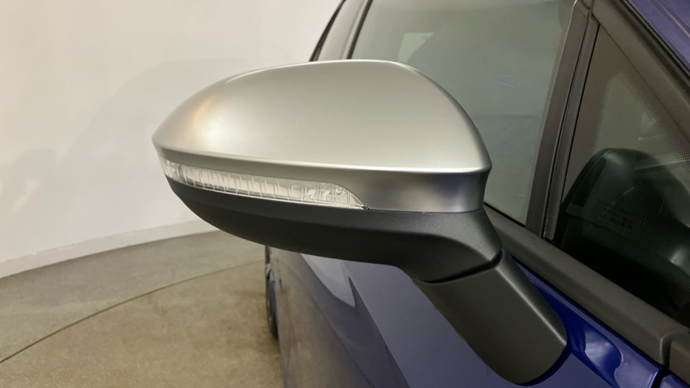 Volkswagen Golf 2.0 TSI 320 R 4Motion 5dr DSG Petrol Hatchback - Image 28