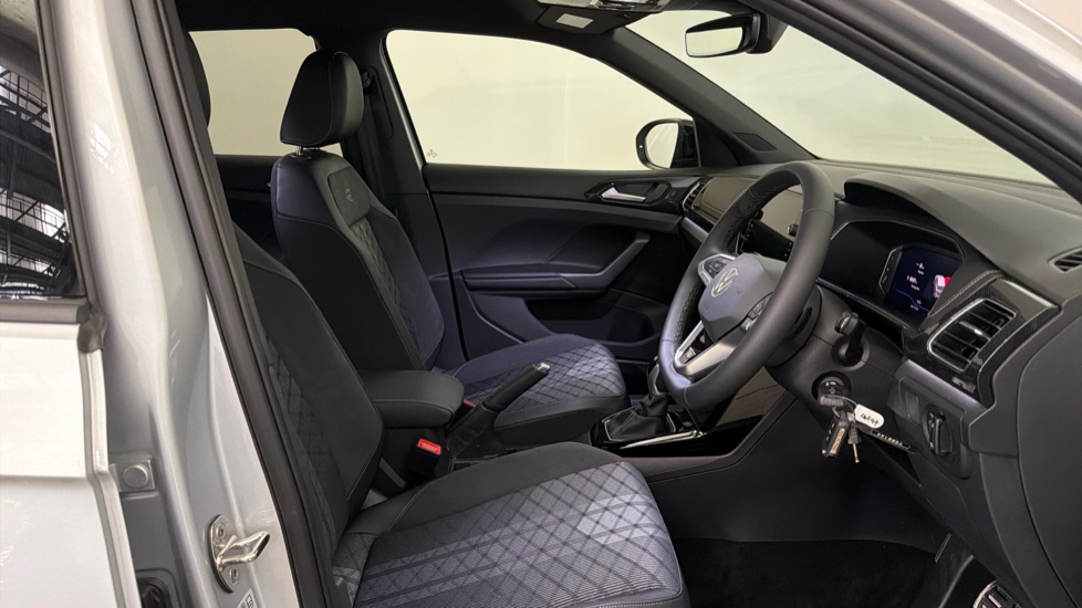 Volkswagen T-Cross 1.0 TSI Black Edition 5dr DSG Petrol Estate - Image 15