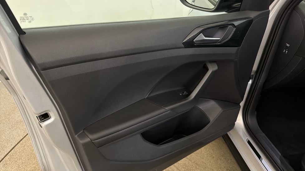 Volkswagen T-Cross 1.0 TSI Black Edition 5dr DSG Petrol Estate - Image 28