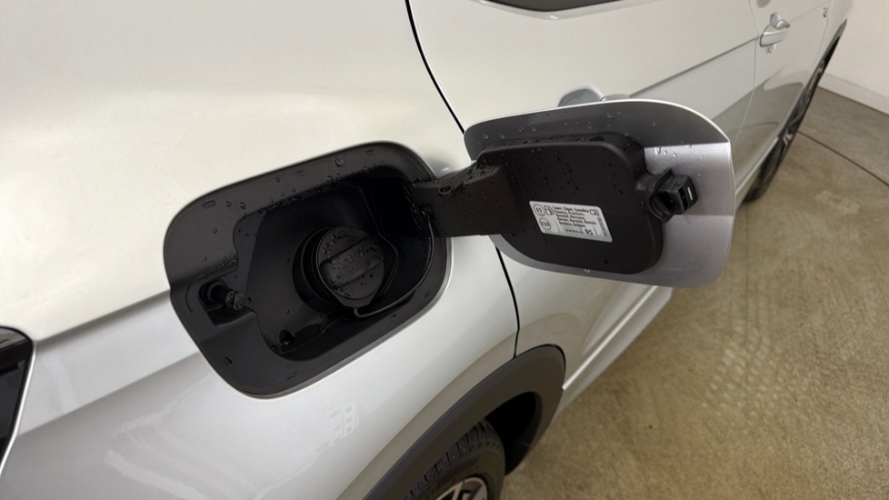 Volkswagen T-Cross 1.0 TSI Black Edition 5dr DSG Petrol Estate - Image 33