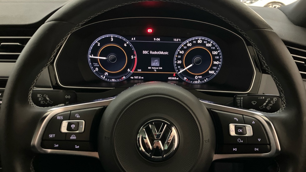 Volkswagen Passat 2.0 TDI SCR 190 R-Line 5dr Diesel Estate - Image 10