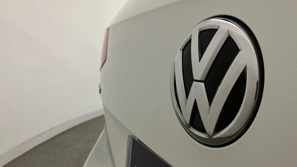 Volkswagen Passat 2.0 TDI SCR 190 R-Line 5dr Diesel Estate - Image 30