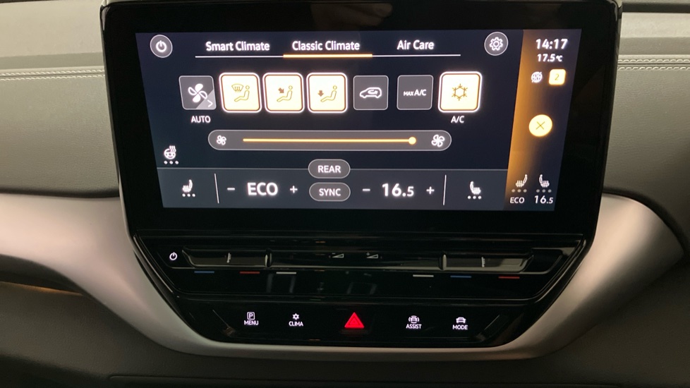 Volkswagen ID.4 150kW Family Pro Perform 77kWh 5dr Auto [135kW Ch] Electric Estate - Image 13