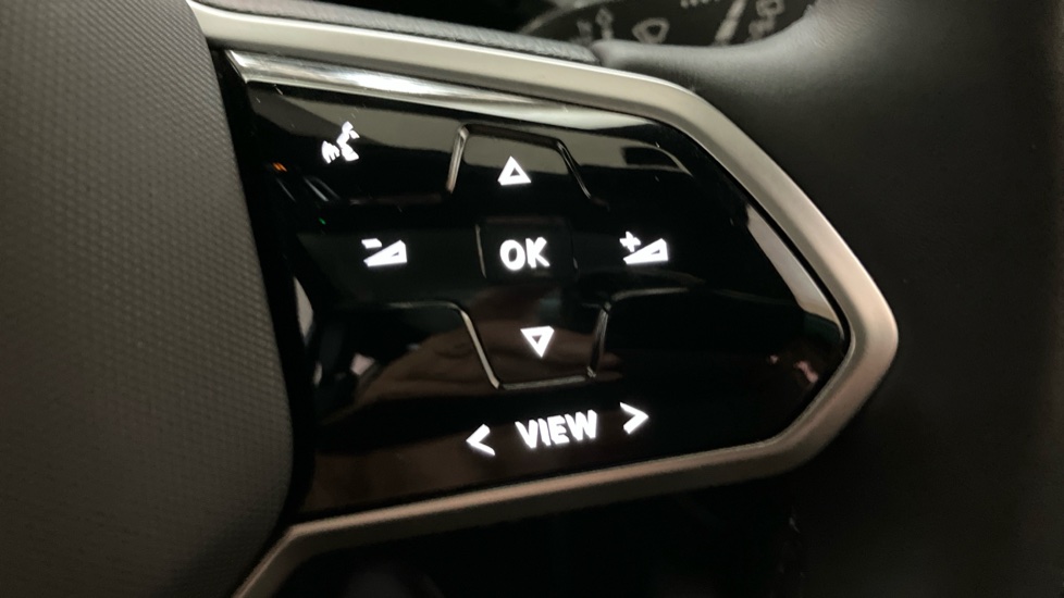 Volkswagen ID.4 150kW Family Pro Perform 77kWh 5dr Auto [135kW Ch] Electric Estate - Image 18