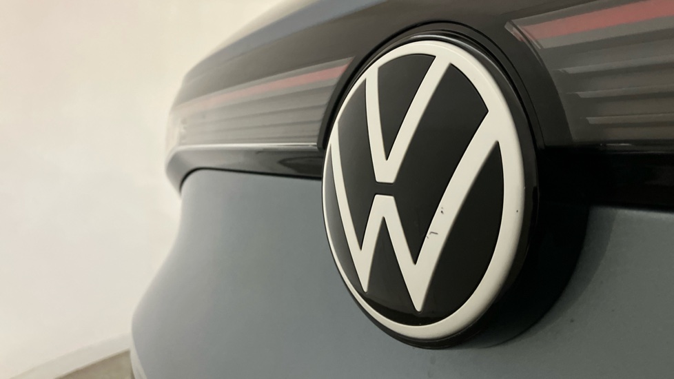 Volkswagen ID.4 150kW Family Pro Perform 77kWh 5dr Auto [135kW Ch] Electric Estate - Image 27