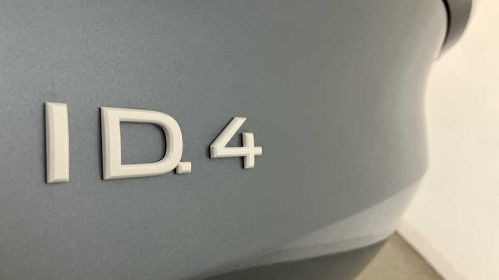 Volkswagen ID.4 150kW Family Pro Perform 77kWh 5dr Auto [135kW Ch] Electric Estate - Image 28