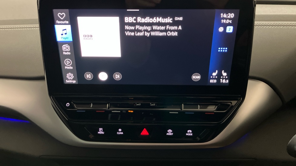 Volkswagen ID.4 150kW Family Pro Perform 77kWh 5dr Auto [135kW Ch] Electric Estate - Image 31