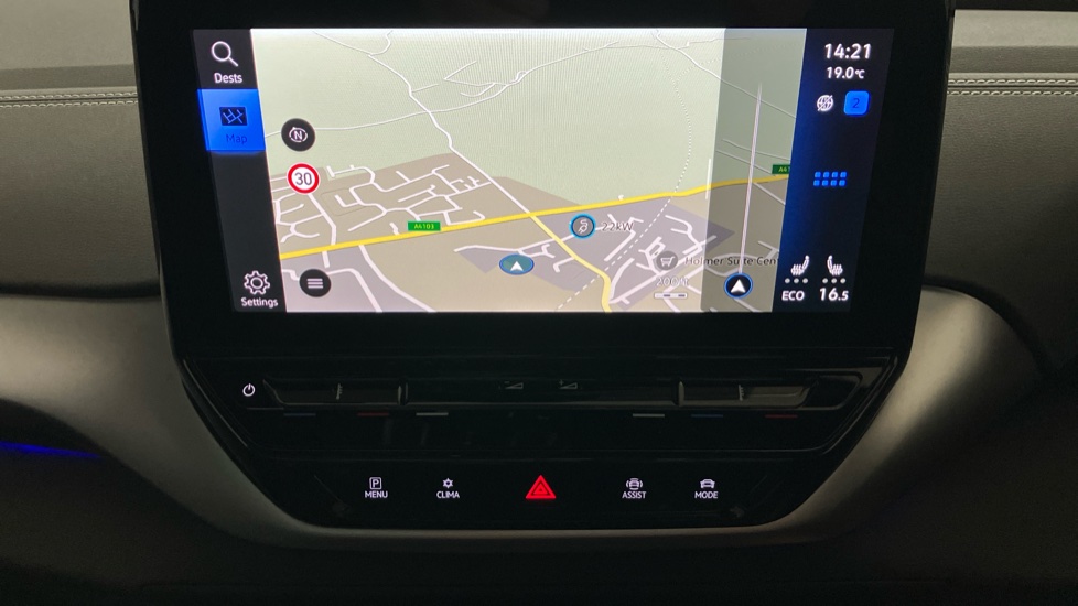 Volkswagen ID.4 150kW Family Pro Perform 77kWh 5dr Auto [135kW Ch] Electric Estate - Image 32