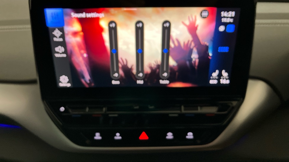 Volkswagen ID.4 150kW Family Pro Perform 77kWh 5dr Auto [135kW Ch] Electric Estate - Image 33