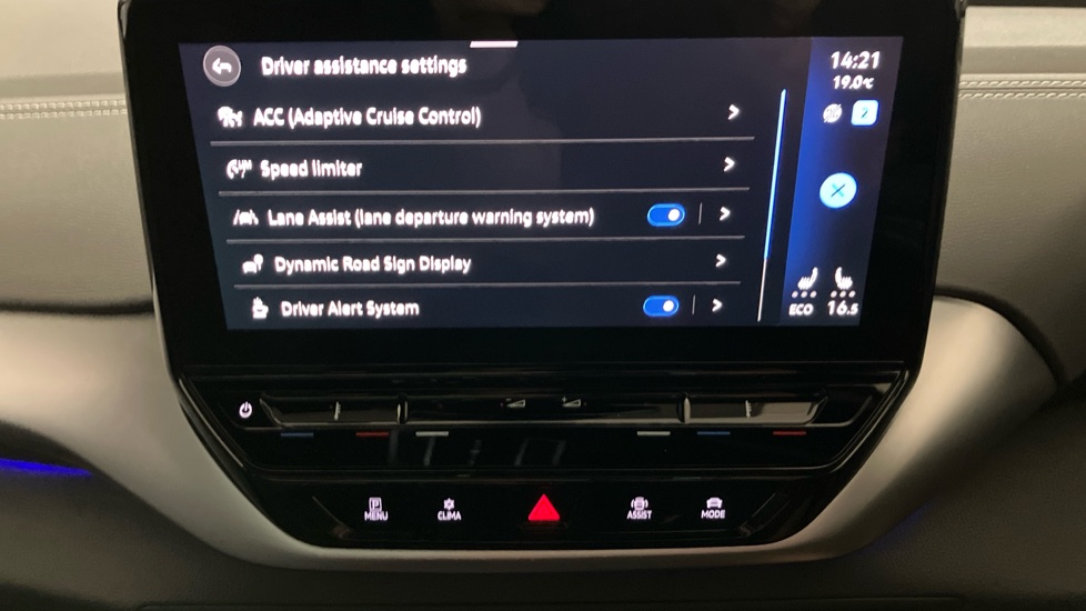 Volkswagen ID.4 150kW Family Pro Perform 77kWh 5dr Auto [135kW Ch] Electric Estate - Image 35