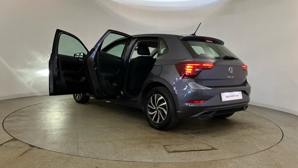 Volkswagen Polo 1.0 TSI Life 5dr DSG Petrol Hatchback - Image 44