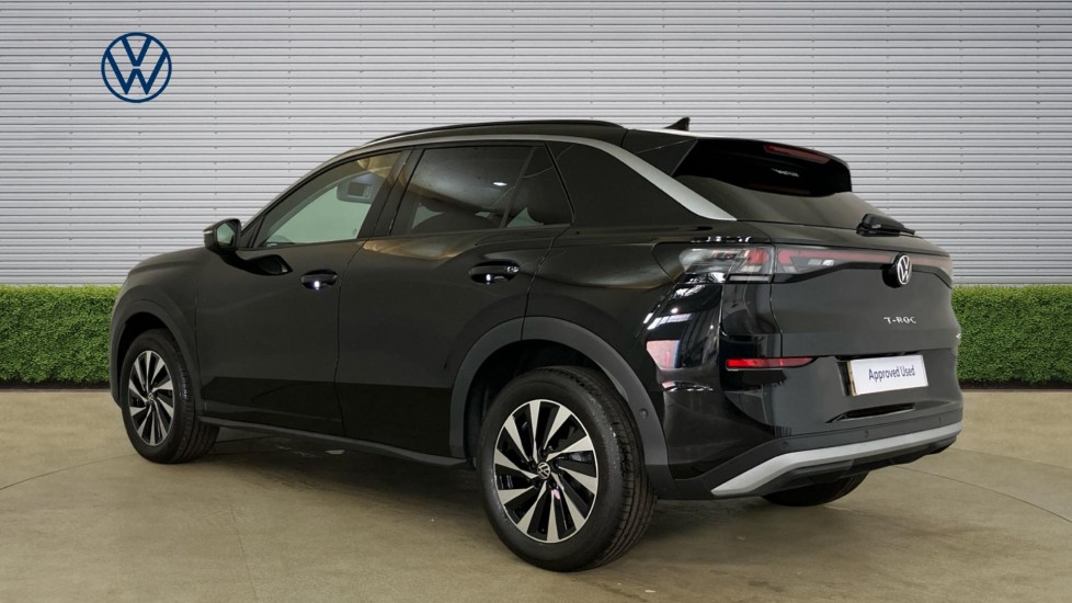 Volkswagen T-Roc 1.5 eTSI 150 Life 5dr DSG Petrol Hatchback - Image 3
