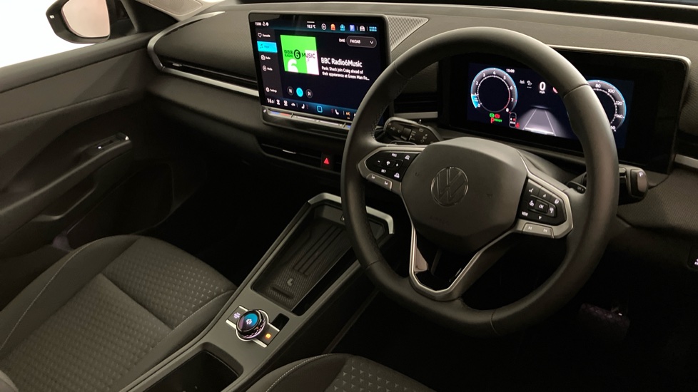 Volkswagen T-Roc 1.5 eTSI 150 Life 5dr DSG Petrol Hatchback - Image 6