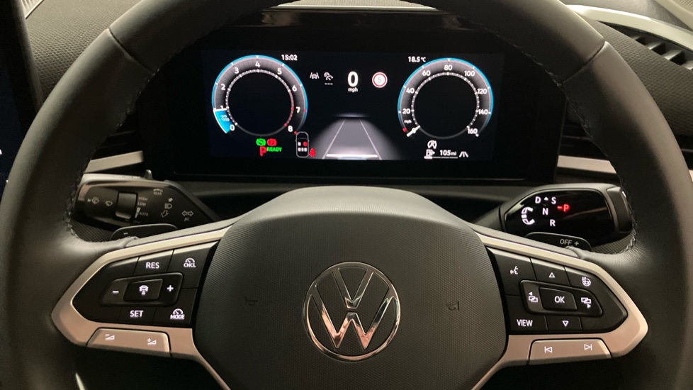 Volkswagen T-Roc 1.5 eTSI 150 Life 5dr DSG Petrol Hatchback - Image 10