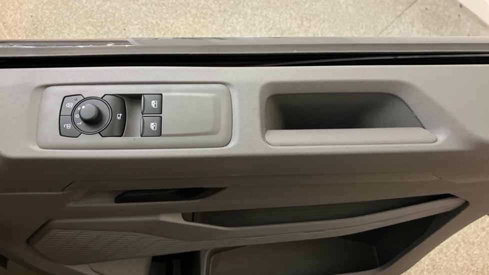 Volkswagen Transporter T28 Swb Diesel 2.0 TDI 110 Commerce Pro Van [5 Plus] - Image 19