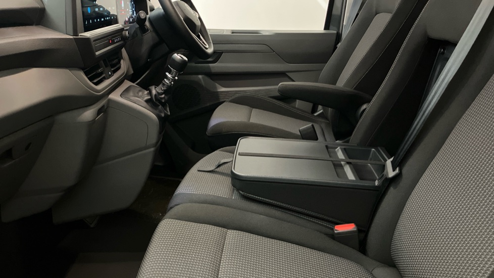 Volkswagen Transporter T28 Swb Diesel 2.0 TDI 110 Commerce Pro Van [5 Plus] - Image 24