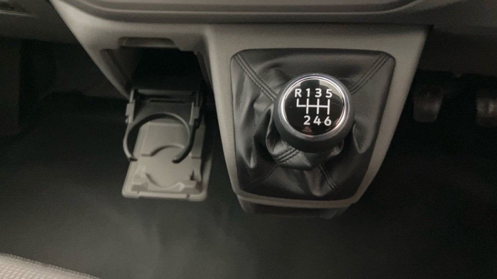 Volkswagen Transporter T28 Swb Diesel 2.0 TDI 110 Commerce Pro Van [5 Plus] - Image 14
