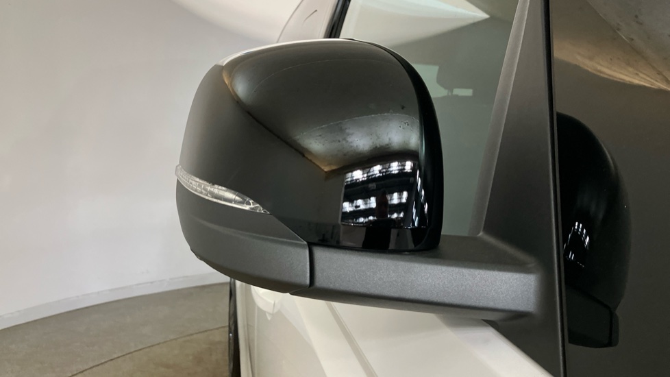Volkswagen ID. Buzz 250kW GTX Pro 79kWh 5dr 4MOTION Auto Electric Estate - Image 38