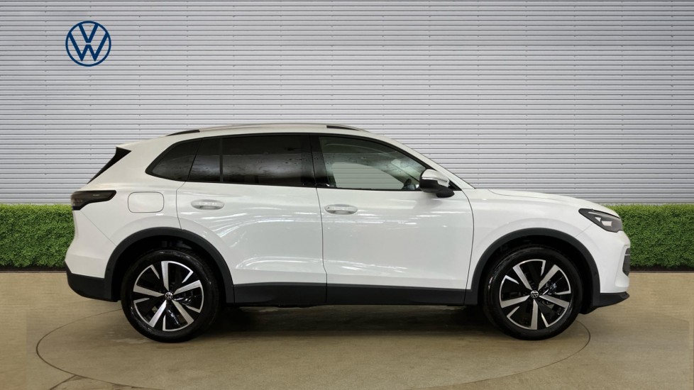 Volkswagen Tiguan 1.5 eTSI 150 Match 5dr DSG Petrol Estate - Image 4