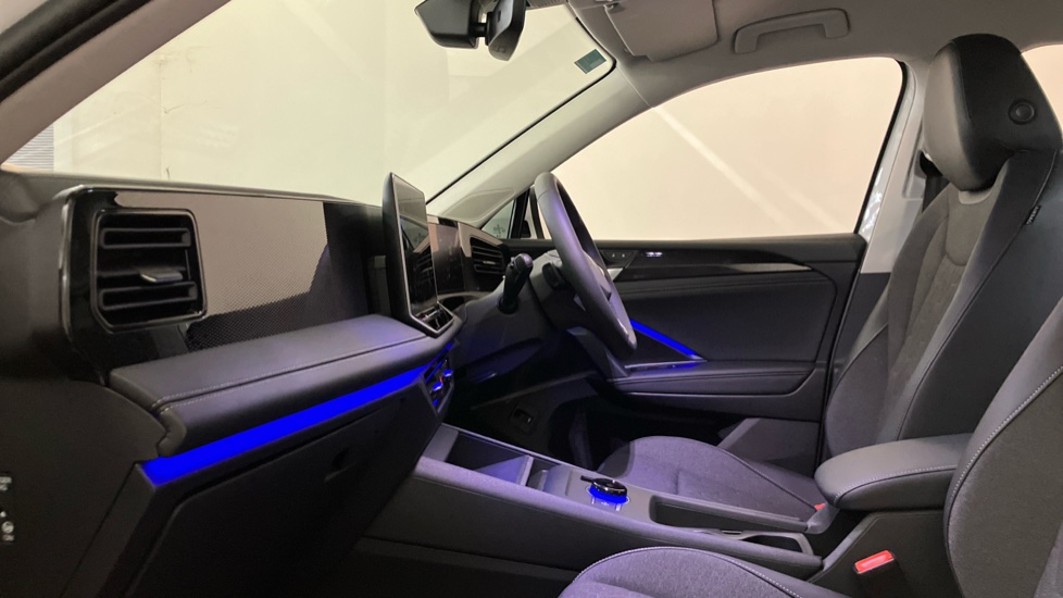 Volkswagen Tiguan 1.5 eTSI 150 Match 5dr DSG Petrol Estate - Image 24