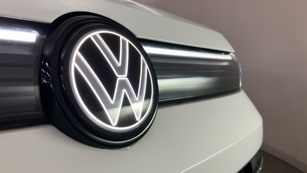 Volkswagen Tiguan 1.5 eTSI 150 Match 5dr DSG Petrol Estate - Image 30