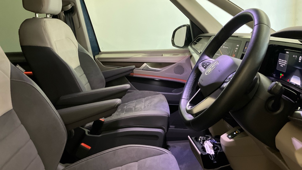 Volkswagen Multivan 2.0 TDI Style 5dr LWB DSG Diesel Estate - Image 15