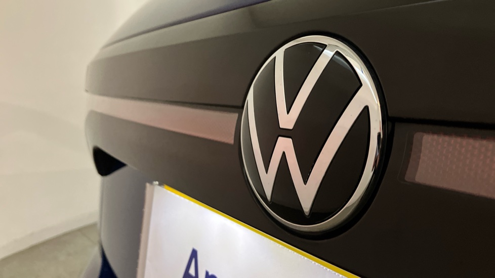 Volkswagen T-Cross 1.0 TSI 110 Black Edition 5dr Petrol Estate - Image 24