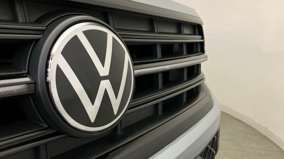 Volkswagen Touareg 3.0 V6 TDI 4Motion 286 Black Edition 5dr Tip Auto Diesel Estate - Image 38
