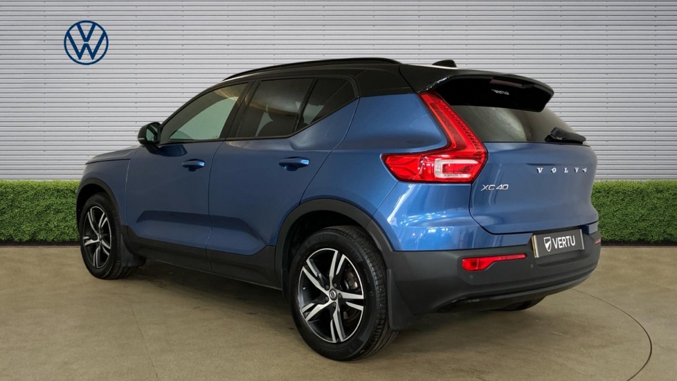 Volvo XC40 1.5 T3 [163] R DESIGN 5dr Geartronic Petrol Estate - Image 3