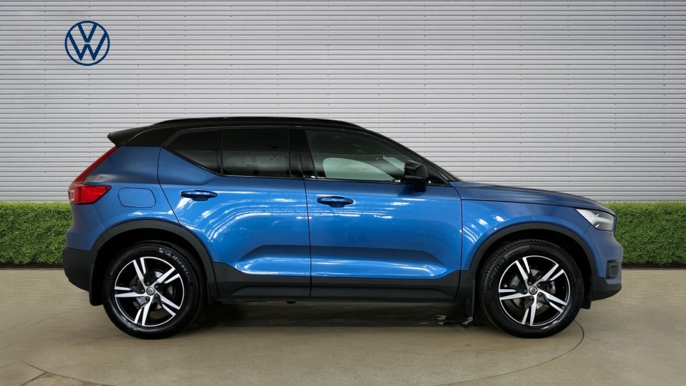 Volvo XC40 1.5 T3 [163] R DESIGN 5dr Geartronic Petrol Estate - Image 4