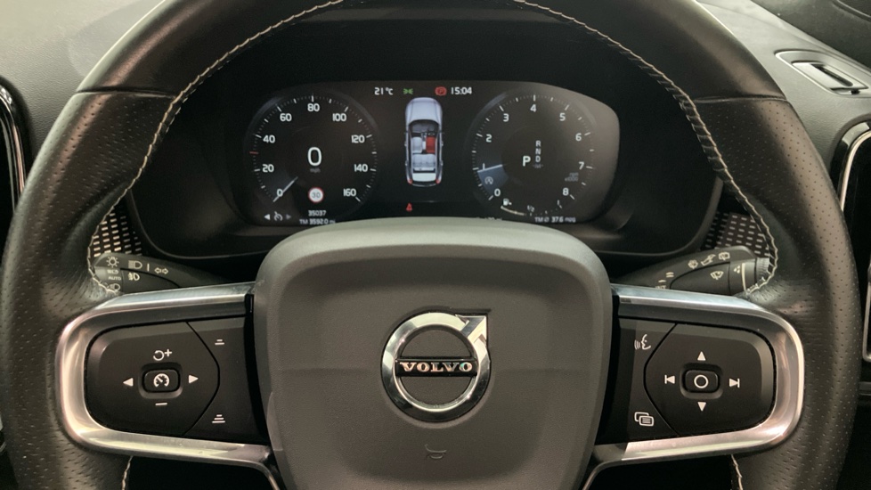 Volvo XC40 1.5 T3 [163] R DESIGN 5dr Geartronic Petrol Estate - Image 10