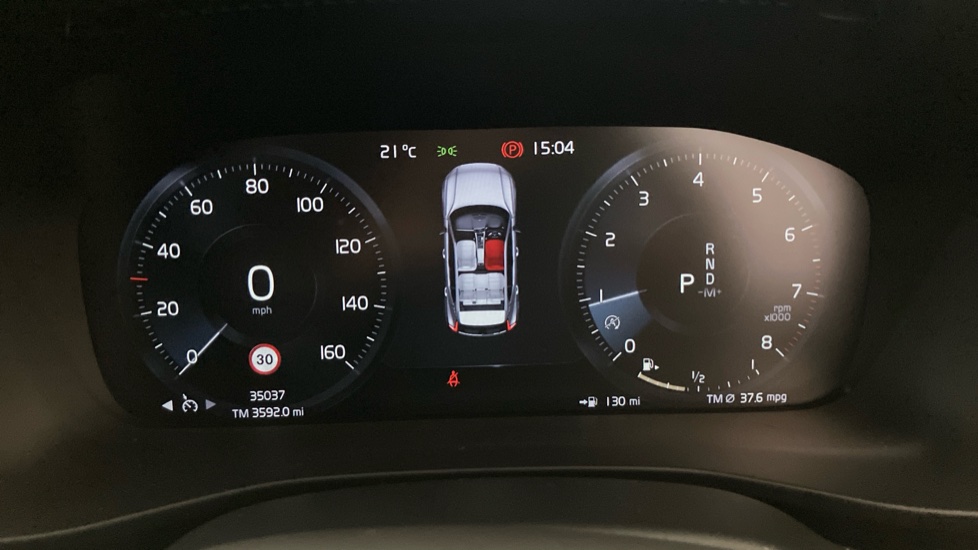 Volvo XC40 1.5 T3 [163] R DESIGN 5dr Geartronic Petrol Estate - Image 11