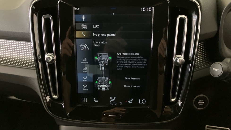 Volvo XC40 1.5 T3 [163] R DESIGN 5dr Geartronic Petrol Estate - Image 35