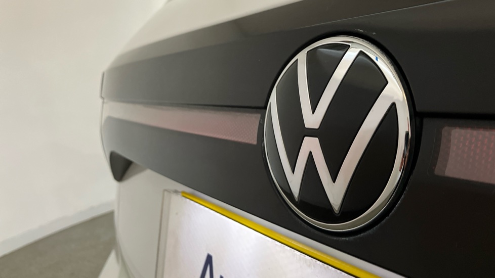 Volkswagen T-Cross 1.0 TSI 110 SE 5dr Petrol Estate - Image 23
