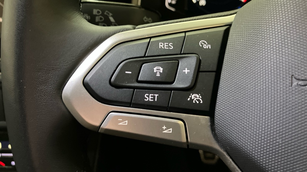 Volkswagen Polo 1.0 TSI R-Line 5dr Petrol Hatchback - Image 17