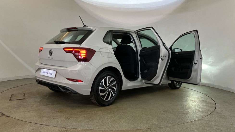 Volkswagen Polo 1.0 TSI Life 5dr Petrol Hatchback - Image 45
