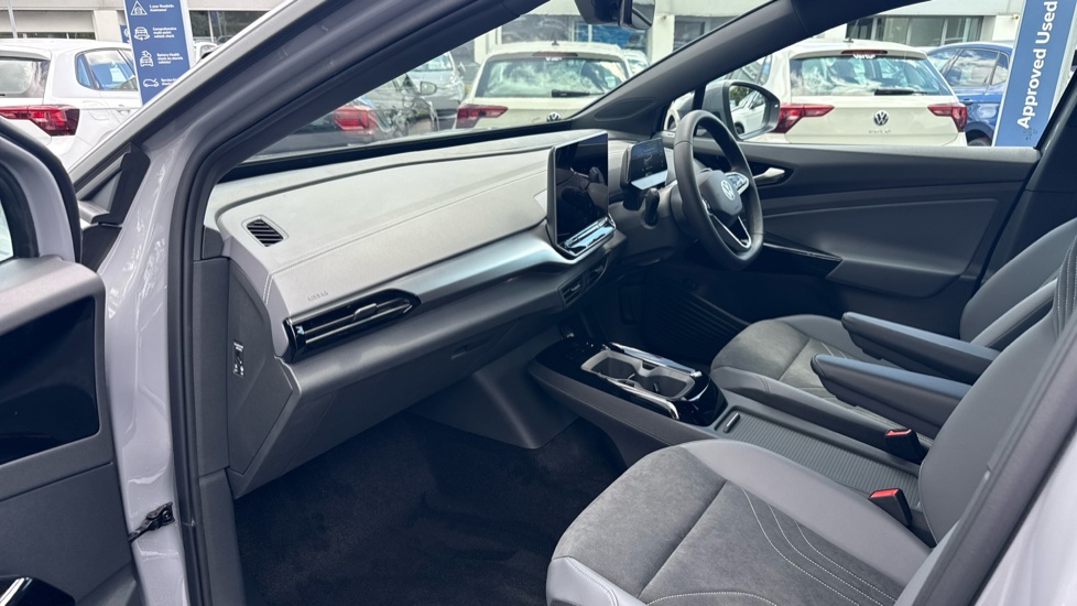 Volkswagen ID.4 210kW Match Pro 77kWh 5dr Auto Electric Estate - Image 2