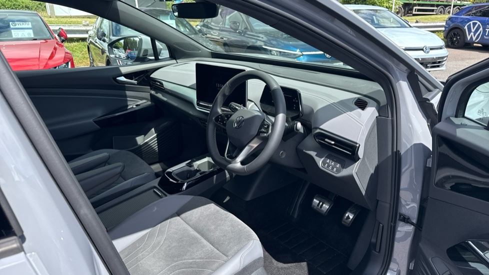Volkswagen ID.4 210kW Match Pro 77kWh 5dr Auto Electric Estate - Image 6