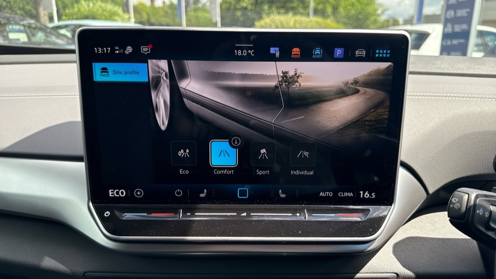 Volkswagen ID.4 210kW Match Pro 77kWh 5dr Auto Electric Estate - Image 24