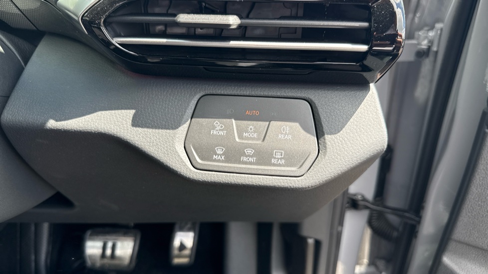 Volkswagen ID.4 210kW Match Pro 77kWh 5dr Auto Electric Estate - Image 27