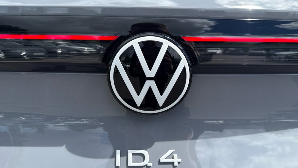 Volkswagen ID.4 210kW Match Pro 77kWh 5dr Auto Electric Estate - Image 31